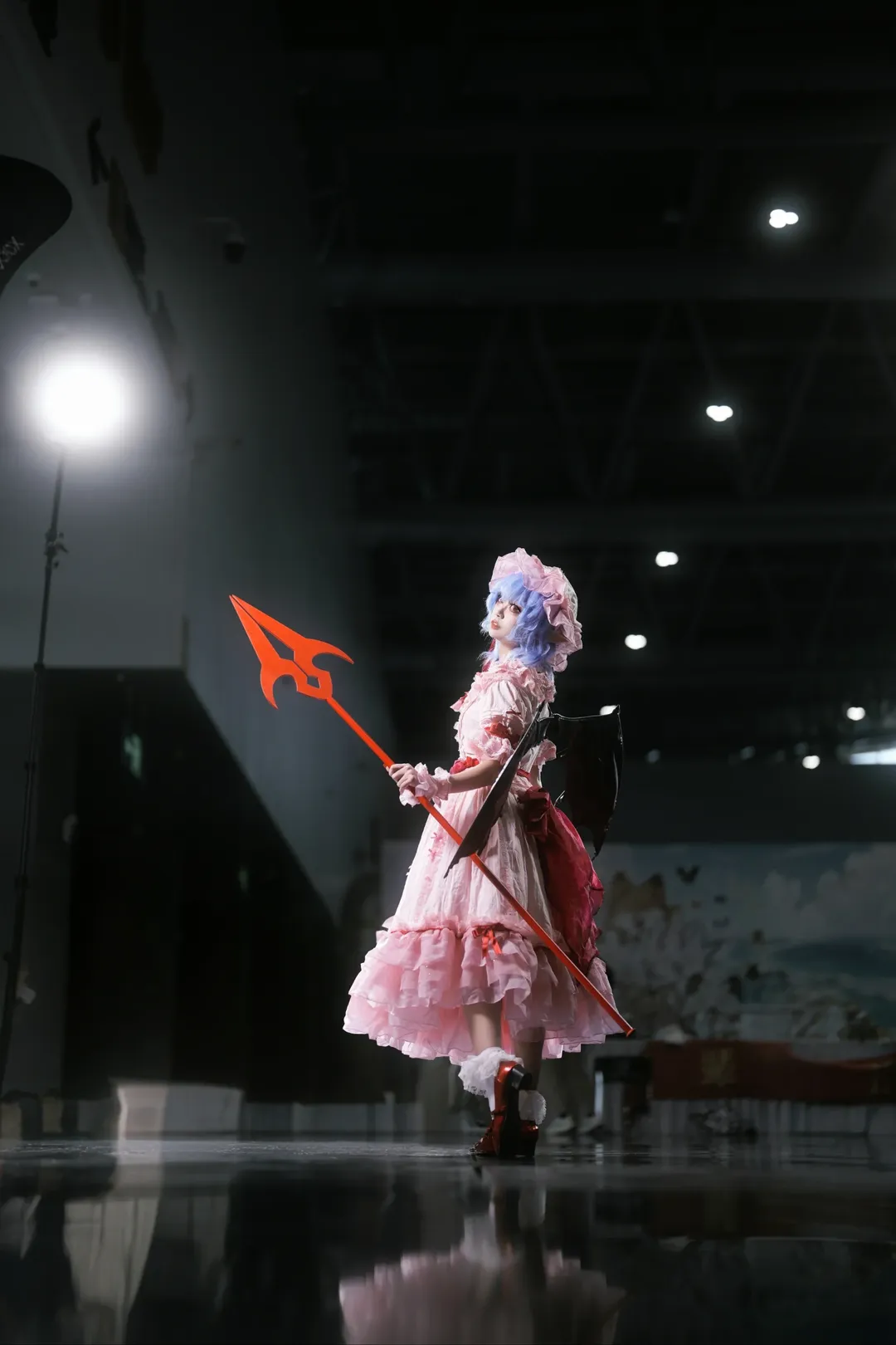 東方Project, レミリアコスプレ, コスプレ撮影, アニメイベントのポーズ参考, お嬢様ポーズ - 11枚目