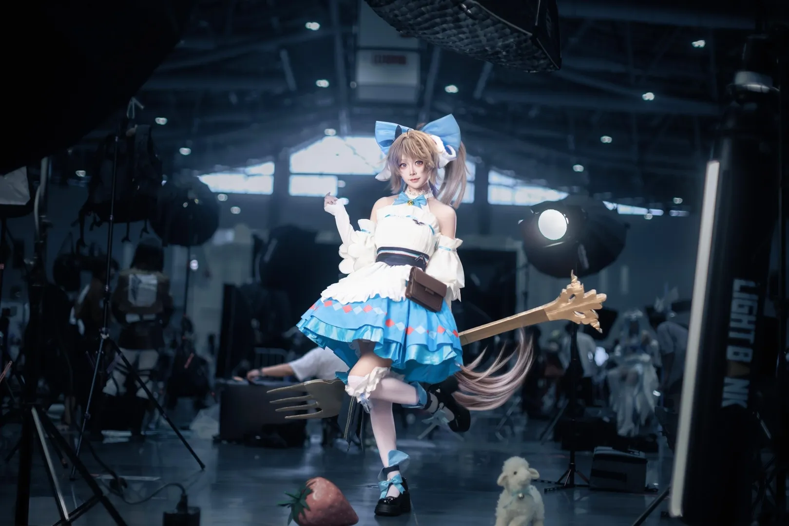 アークナイツ, コスプレ撮影, 純燼エイヤフィヤトラ コスプレ, アニメイベントのポーズ参考, ピクニックテーマ コスプレ - 3枚目