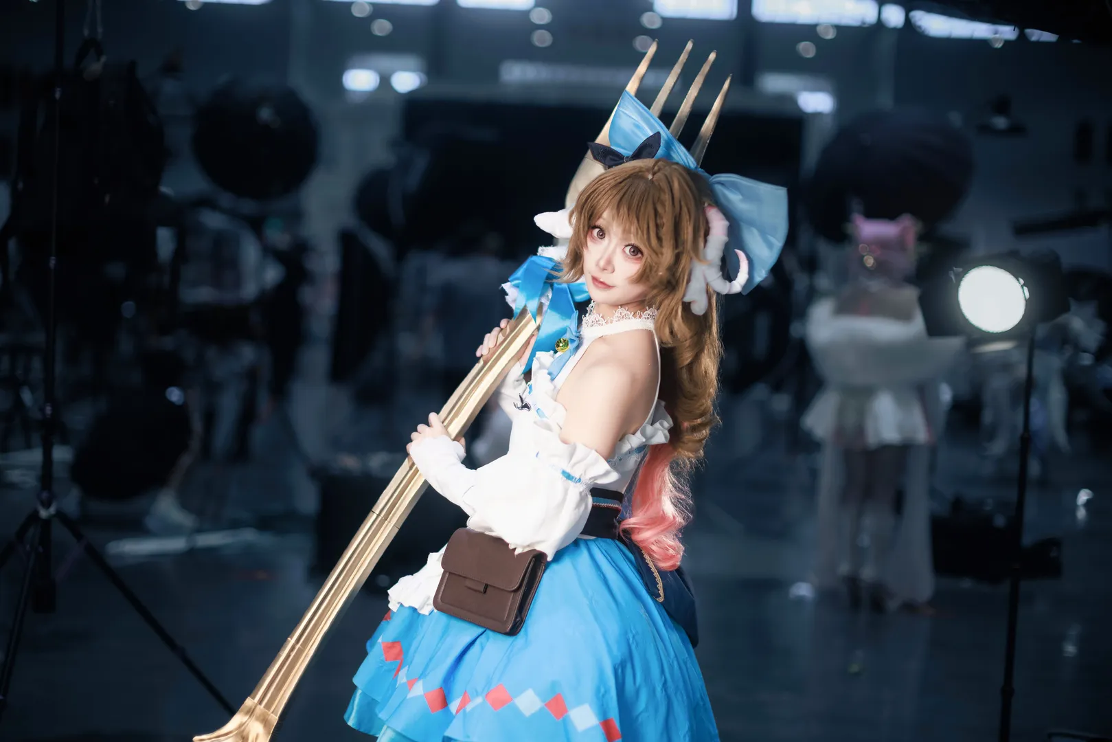 アークナイツ, コスプレ撮影, 純燼エイヤフィヤトラ コスプレ, アニメイベントのポーズ参考, ピクニックテーマ コスプレ - 4枚目