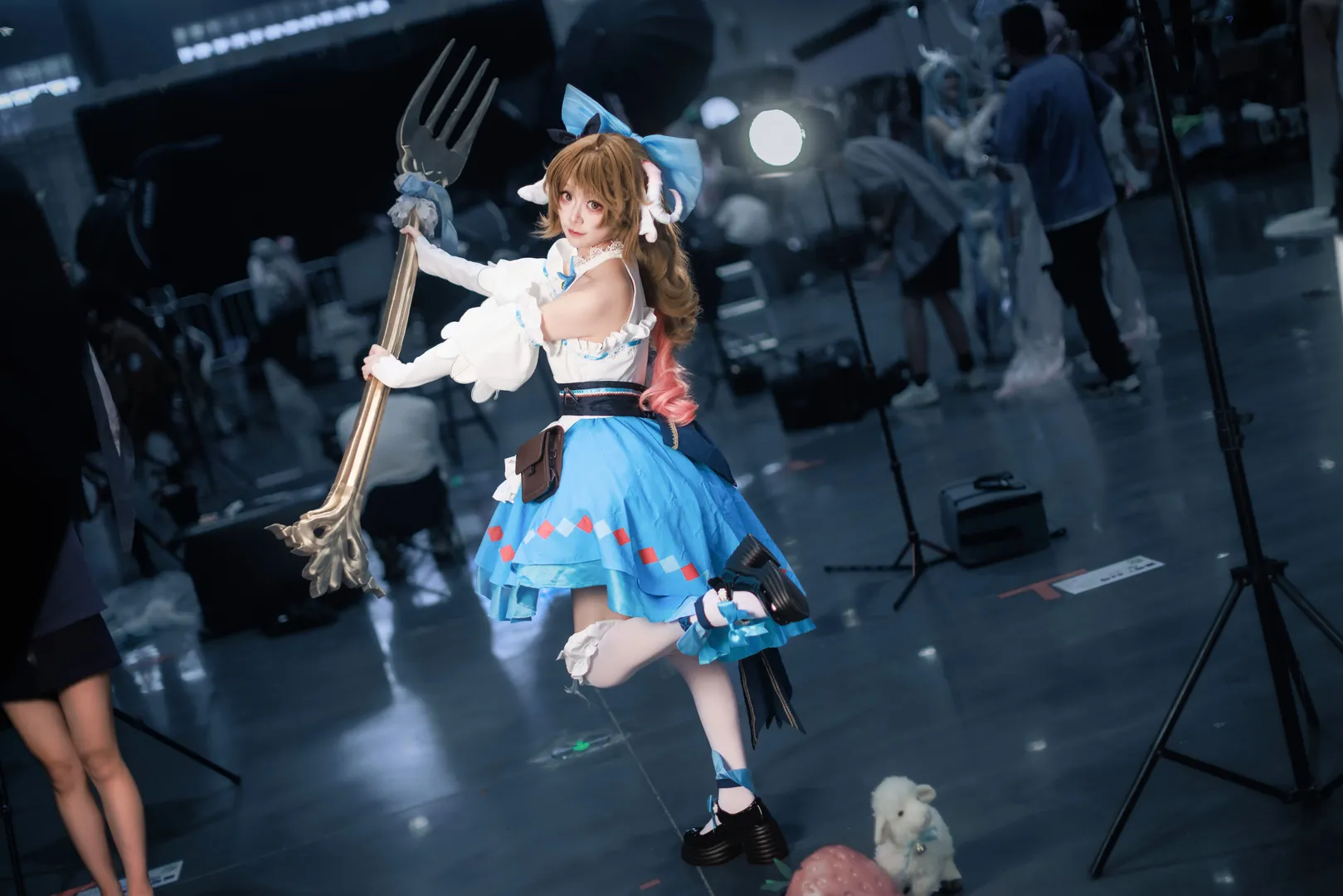 アークナイツ, コスプレ撮影, 純燼エイヤフィヤトラ コスプレ, アニメイベントのポーズ参考, ピクニックテーマ コスプレ - 8枚目