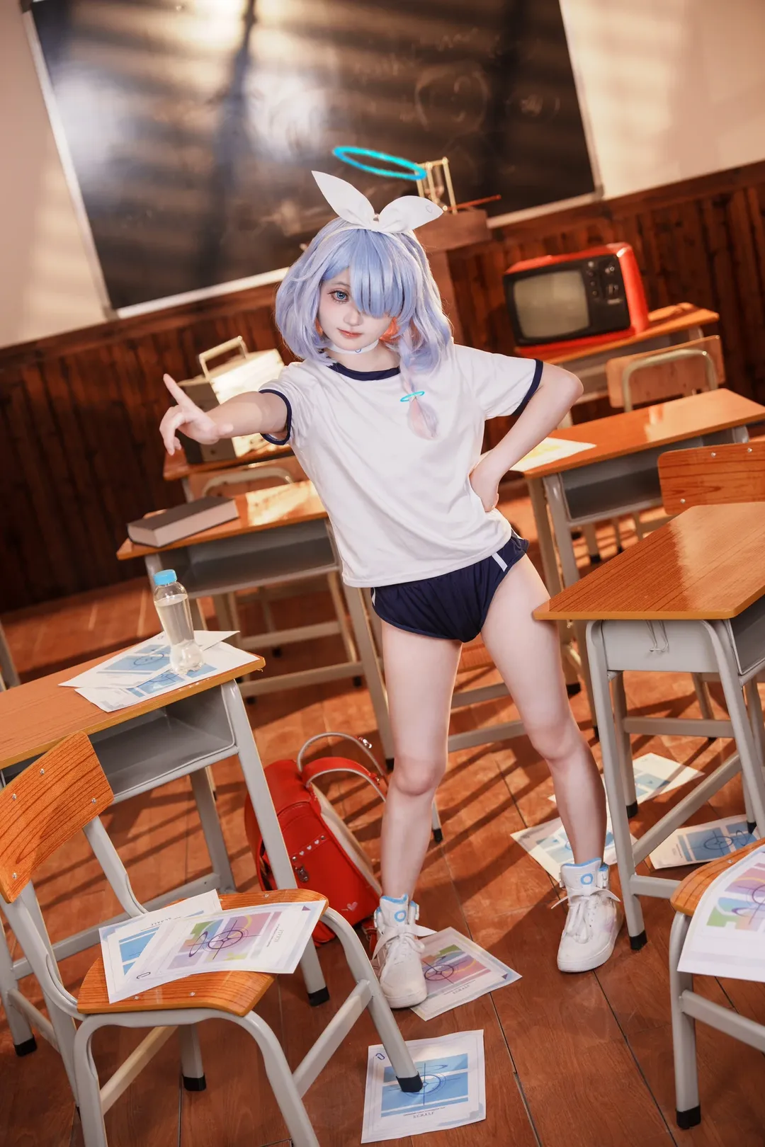 コスプレ, ブルーアーカイブ, 体操服, アロナ コスプレ, 教室撮影 - 1枚目