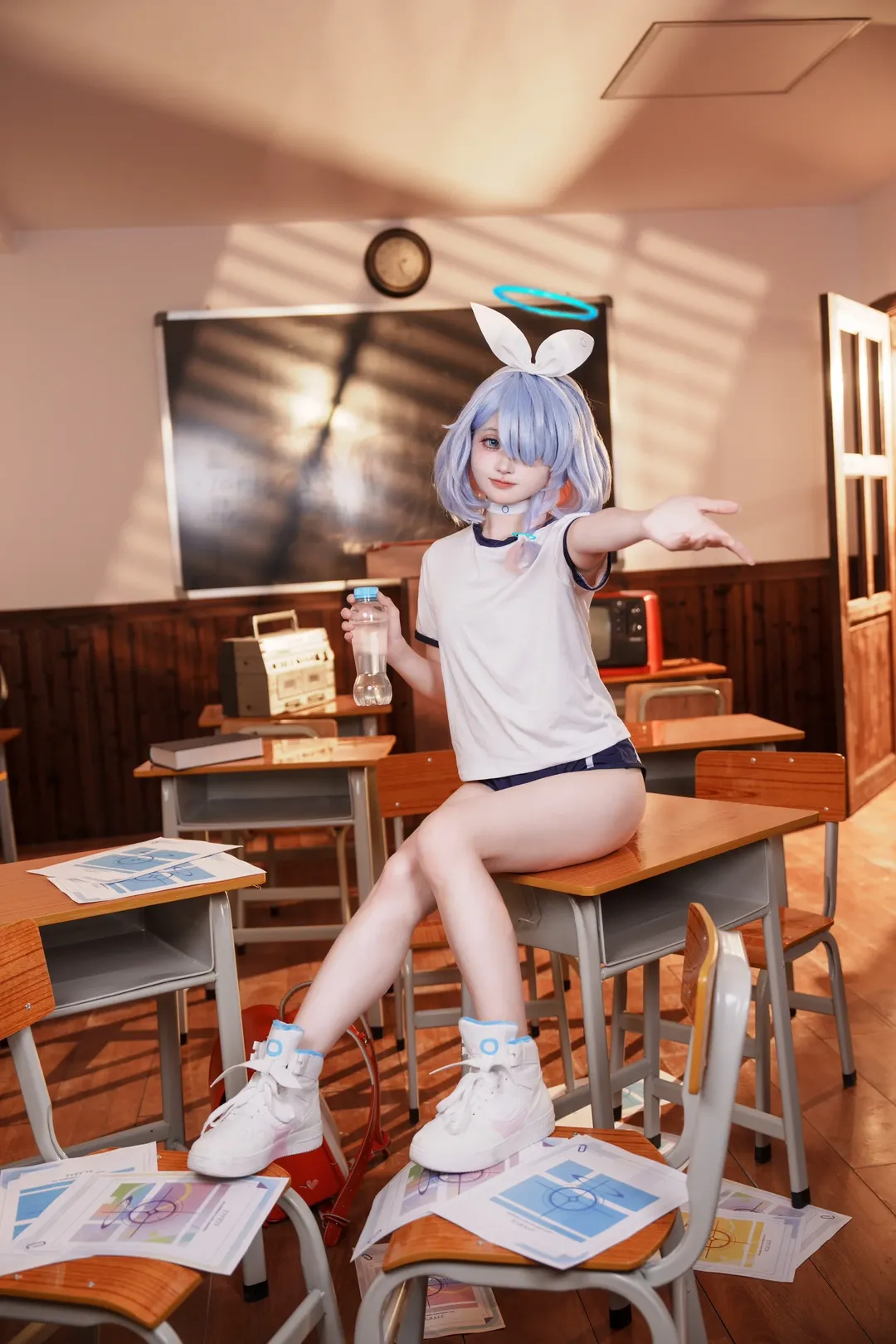 コスプレ, ブルーアーカイブ, 体操服, アロナ コスプレ, 教室撮影 - 3枚目