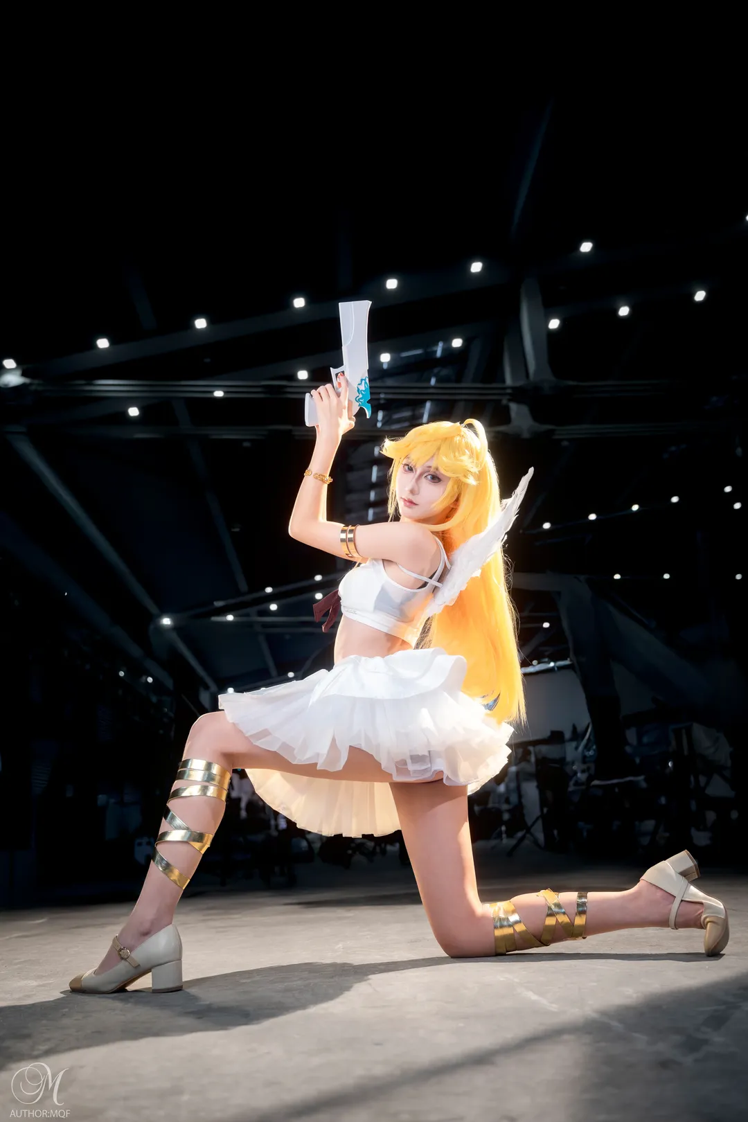 二次元撮影, イベント写真, パンティ&ストッキングwithガーターベルト, パンティ コスプレ, 金髪、赤い蝶ネクタイ - 5枚目