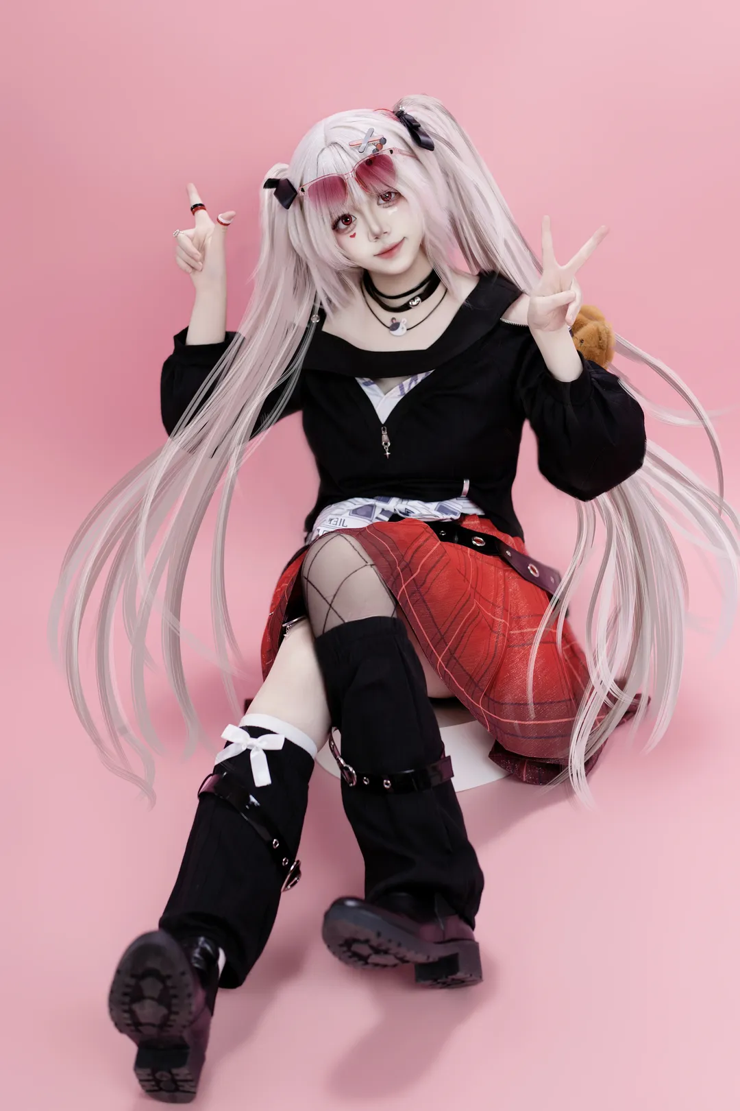 Honkai: Star Rail, Sparkle cosplay, Silver-white twin tails, Sweet-cool outfit, Cosplay photography studio - Image 5