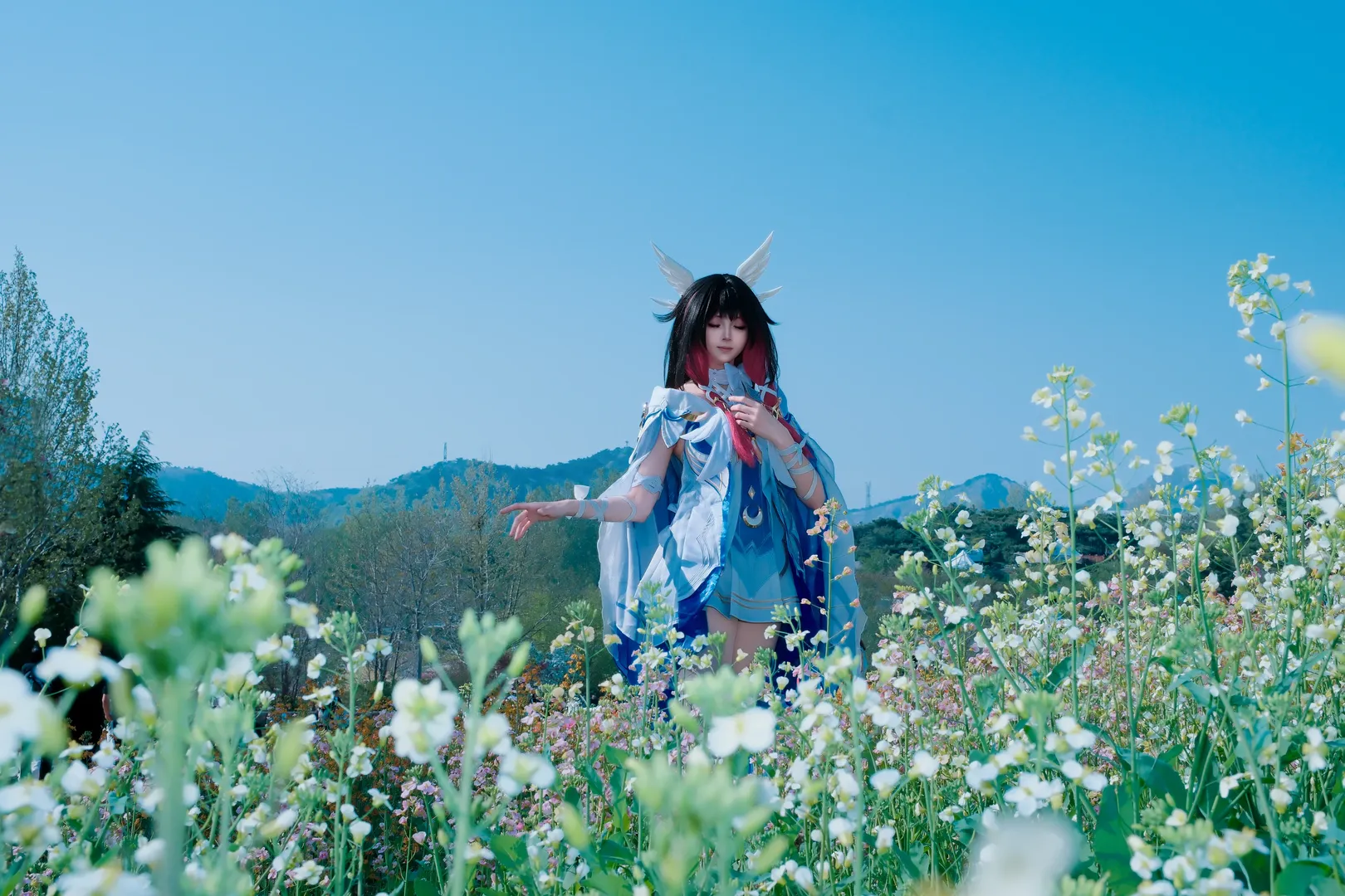 原神, 哥伦比娅cos, 花海写真, 低角度拍摄, cosplay户外 - 第6张