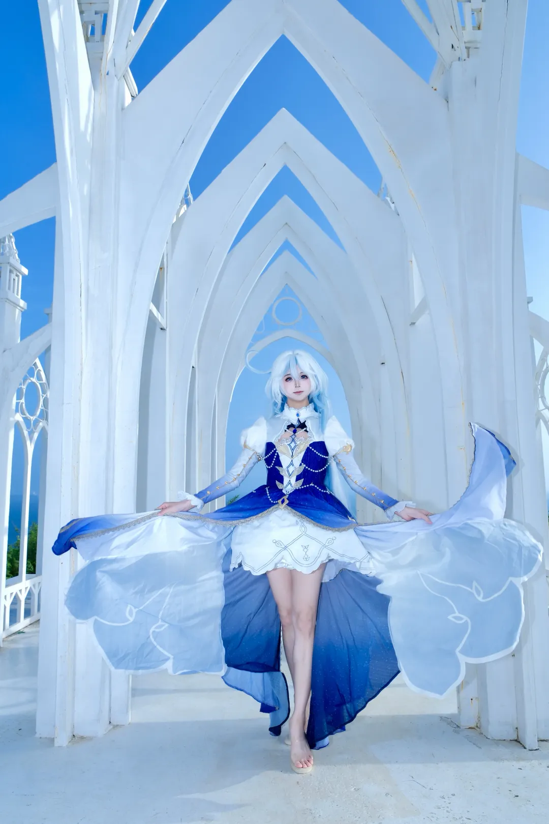 原神, 二次元摄影, 芙宁娜cos, 户外写真, 教堂摄影 - 第1张