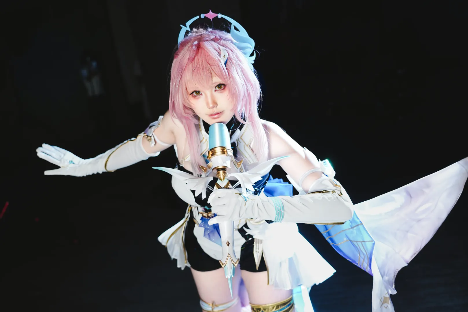 鳴潮, エイメス コスプレ, イベント写真, ホタルACGエキスポ, 影のスポットライト撮影 - 6枚目
