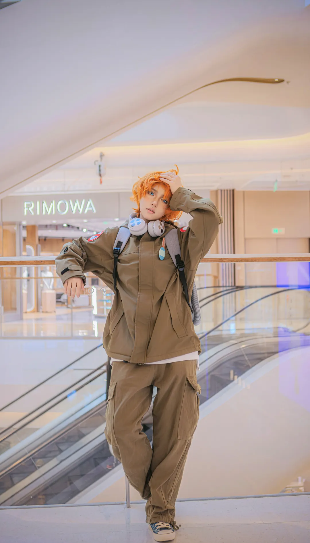 パンティ&ストッキングwithガーターベルト, ブリーフ コスプレ, ワークウェア風コスプレ, オレンジショートウィッグ, ショッピングモールでのアニメイベントの日常 - 1枚目
