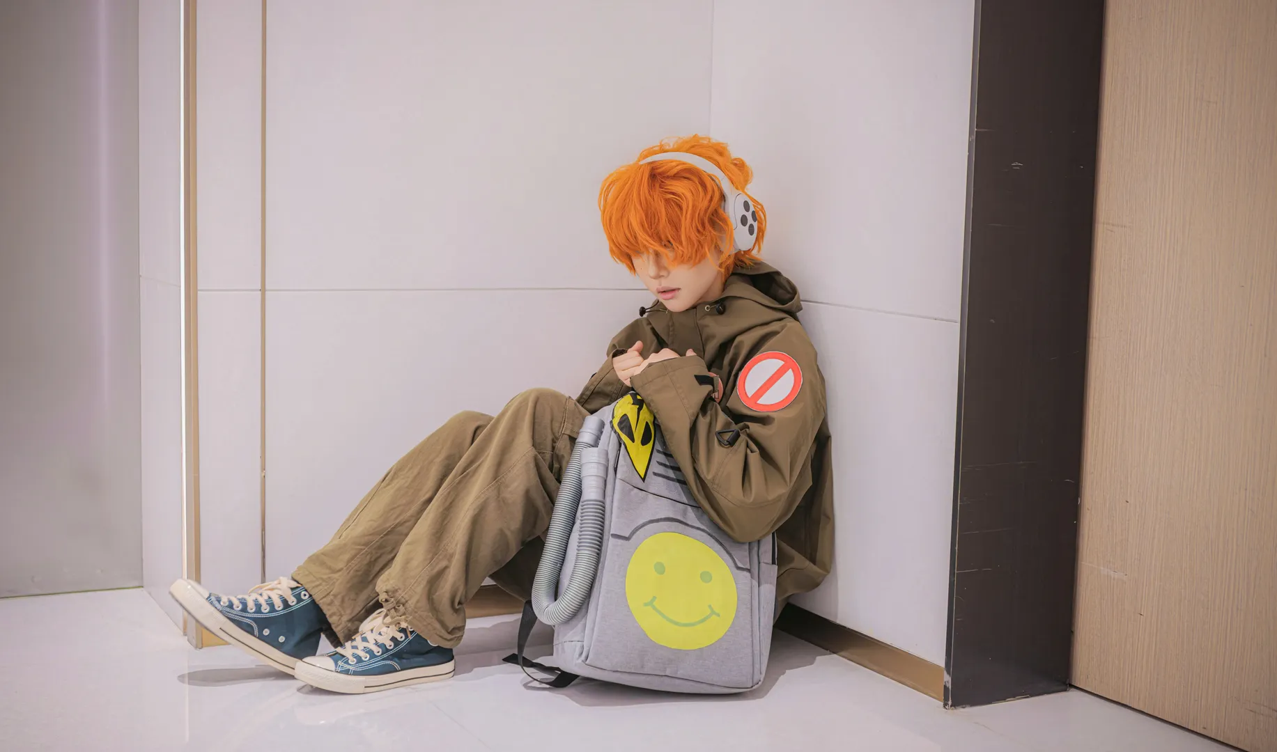 パンティ&ストッキングwithガーターベルト, ブリーフ コスプレ, ワークウェア風コスプレ, オレンジショートウィッグ, ショッピングモールでのアニメイベントの日常