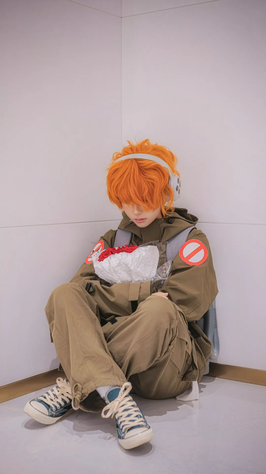 パンティ&ストッキングwithガーターベルト, ブリーフ コスプレ, ワークウェア風コスプレ, オレンジショートウィッグ, ショッピングモールでのアニメイベントの日常 - 4枚目