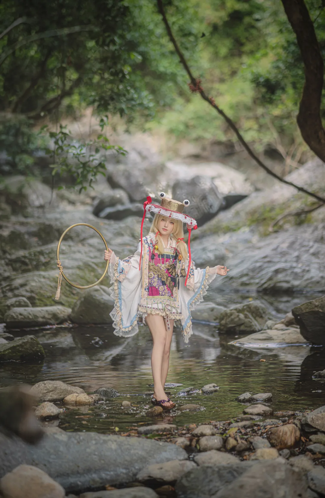 二次元撮影, 東方Project, 屋外コスプレ, 渓流の野外ロケ, ケロちゃんコスプレ - 4枚目