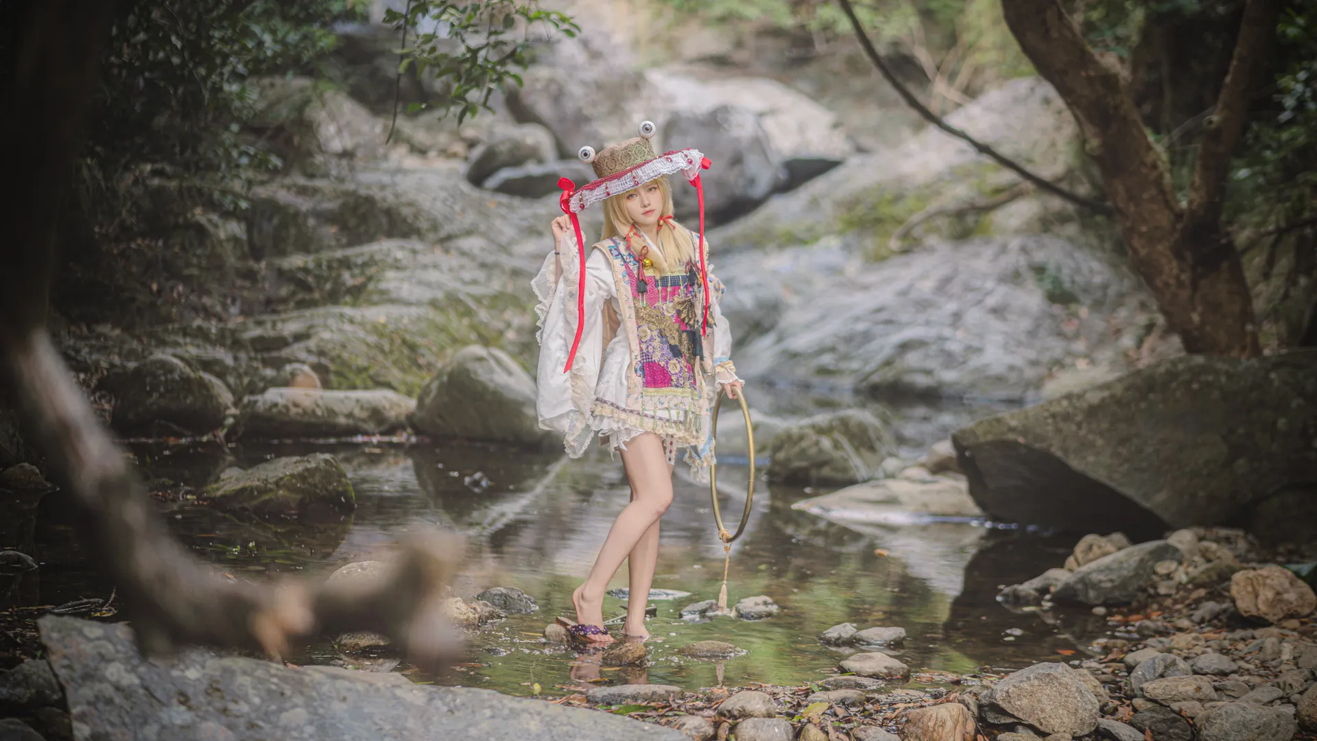 二次元撮影, 東方Project, 屋外コスプレ, 渓流の野外ロケ, ケロちゃんコスプレ - 5枚目