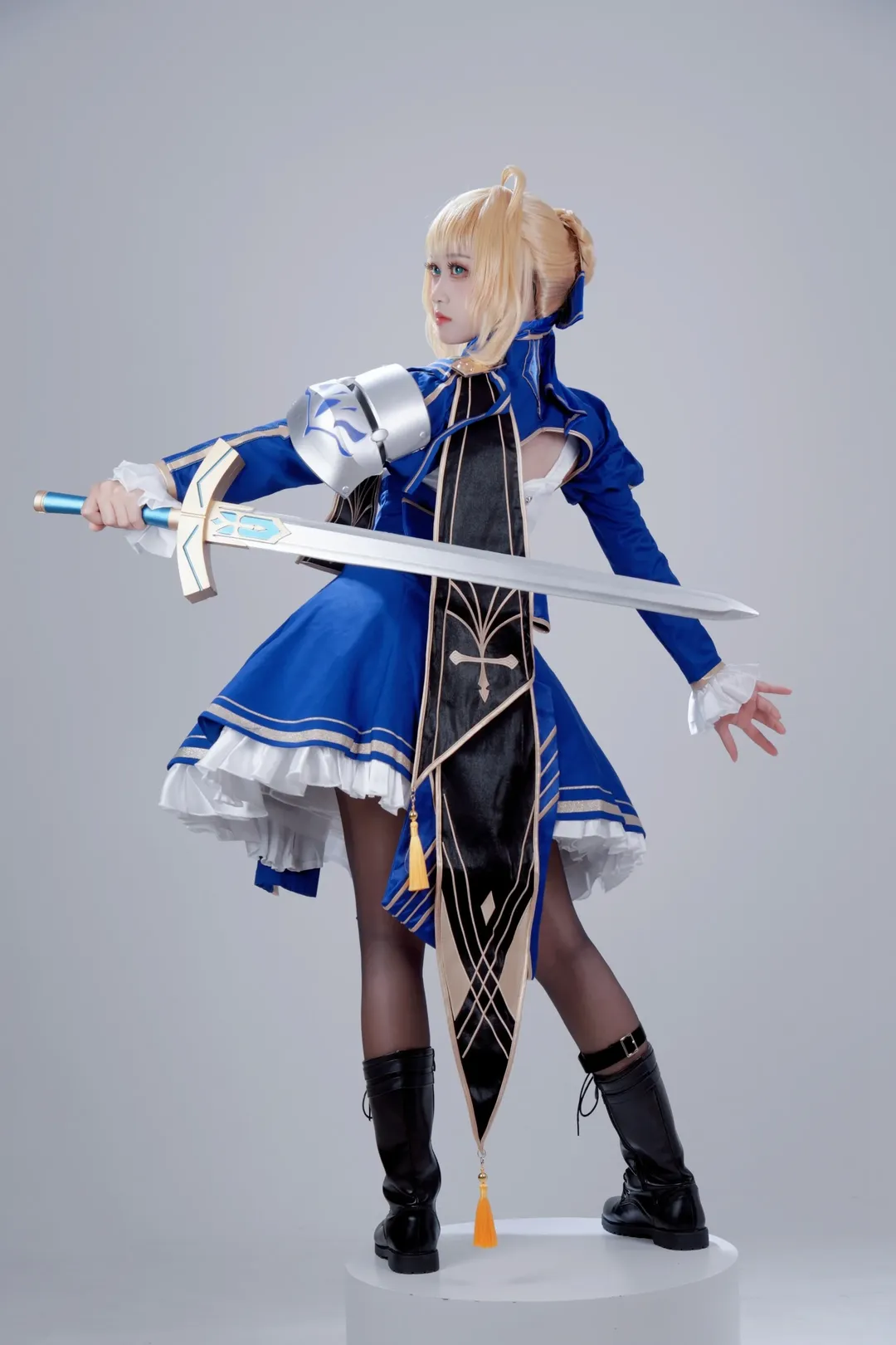 cosplay, 崩坏星穹铁道, 金发少女, sabercos, 蓝金战袍 - 第1张