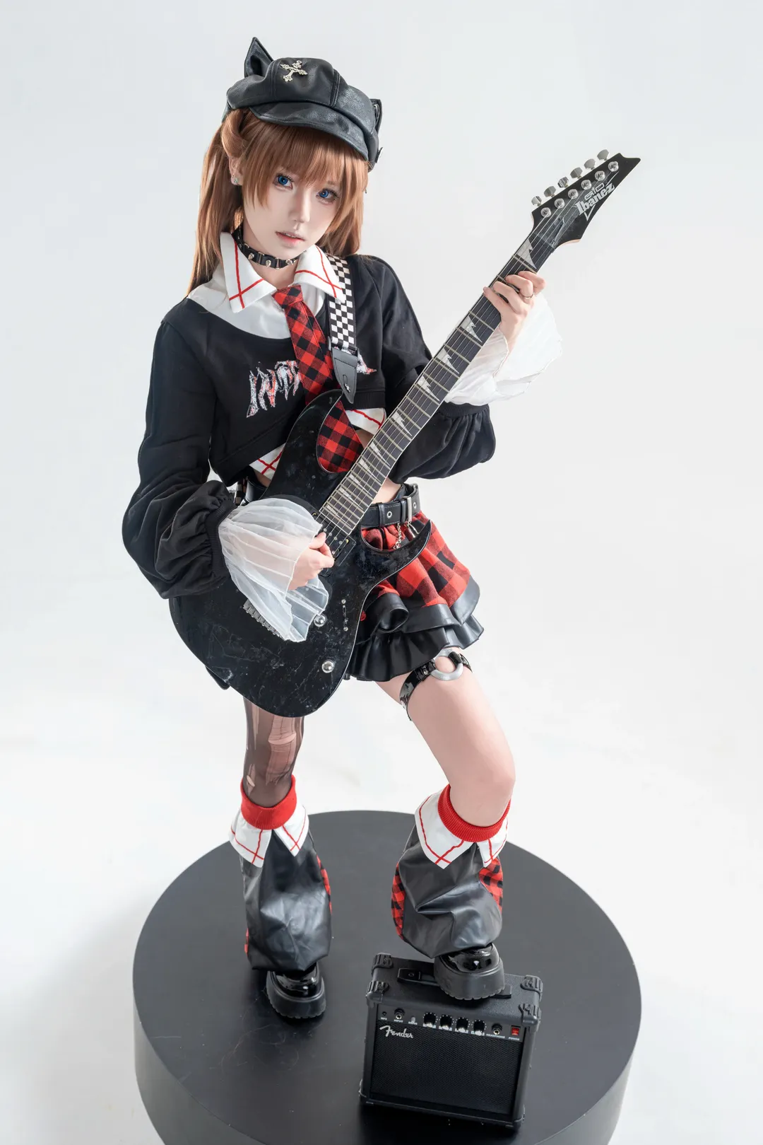 二次元コスプレ, ツインテール, スタジオ撮影, ロックエレキギター, パンクファッション