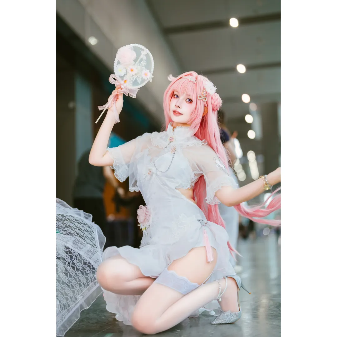 萤火虫漫展, 旗袍cos, 胜利女神NIKKE, 白丝穿搭, 桃乐丝cos - 第4张