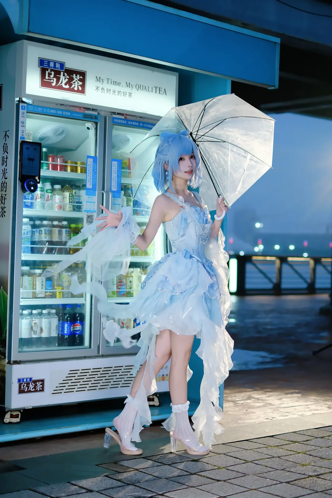 二次元少女, cosplay摄影, 蓝白轻纱, 雨夜夜景, 透明雨伞道具 - 第4张