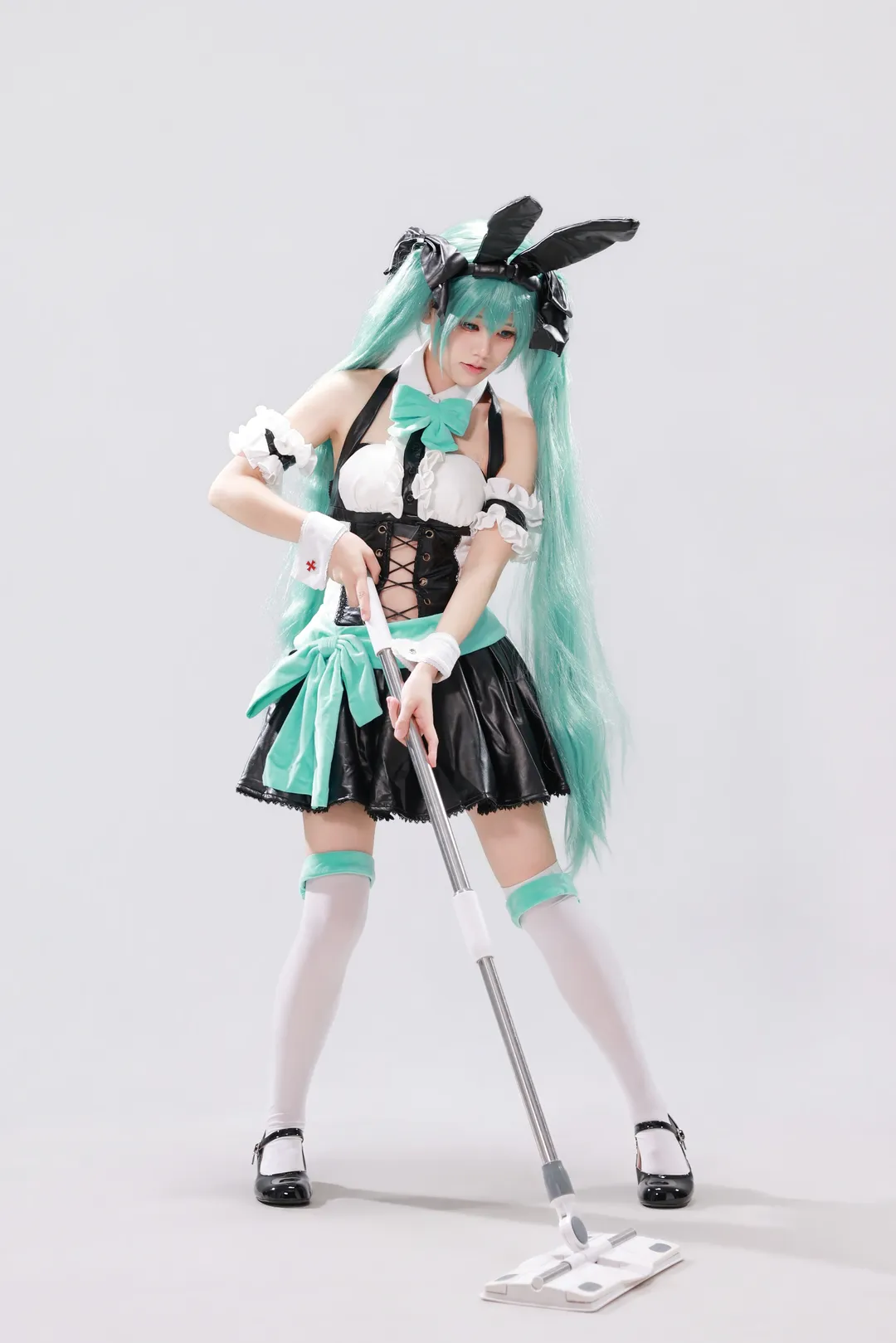 2D, Bunny girl, Maid outfit, Hatsune Miku, Hatsune Miku cosplay - Image 3