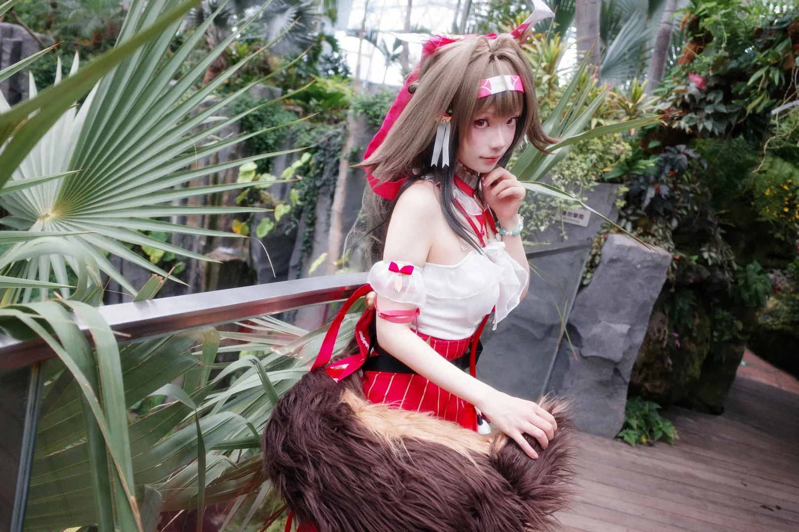 叶瞬光cos, 绝区零, cosplay, 世博文化公园温室花园, 拍照姿势不重样 - 第4张
