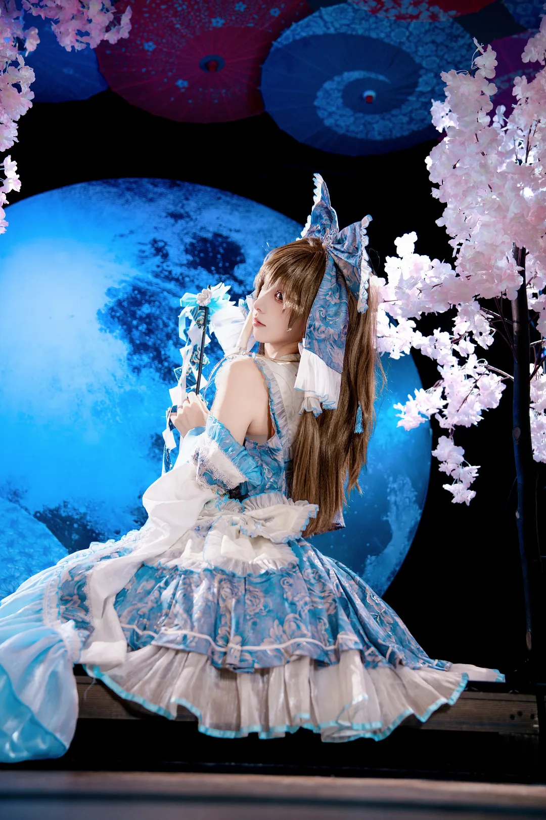 Anime-style photography, Reimu Hakurei Cosplay, Touhou Project, Casual cosplay, Japanese-style studio photography - Image 2
