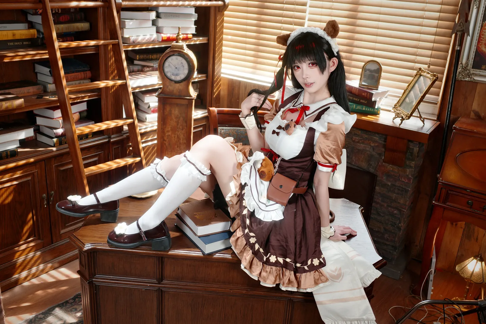 鸣潮, 千咲cos, 复古书房, 女仆装cosplay, 理光GR4摄影