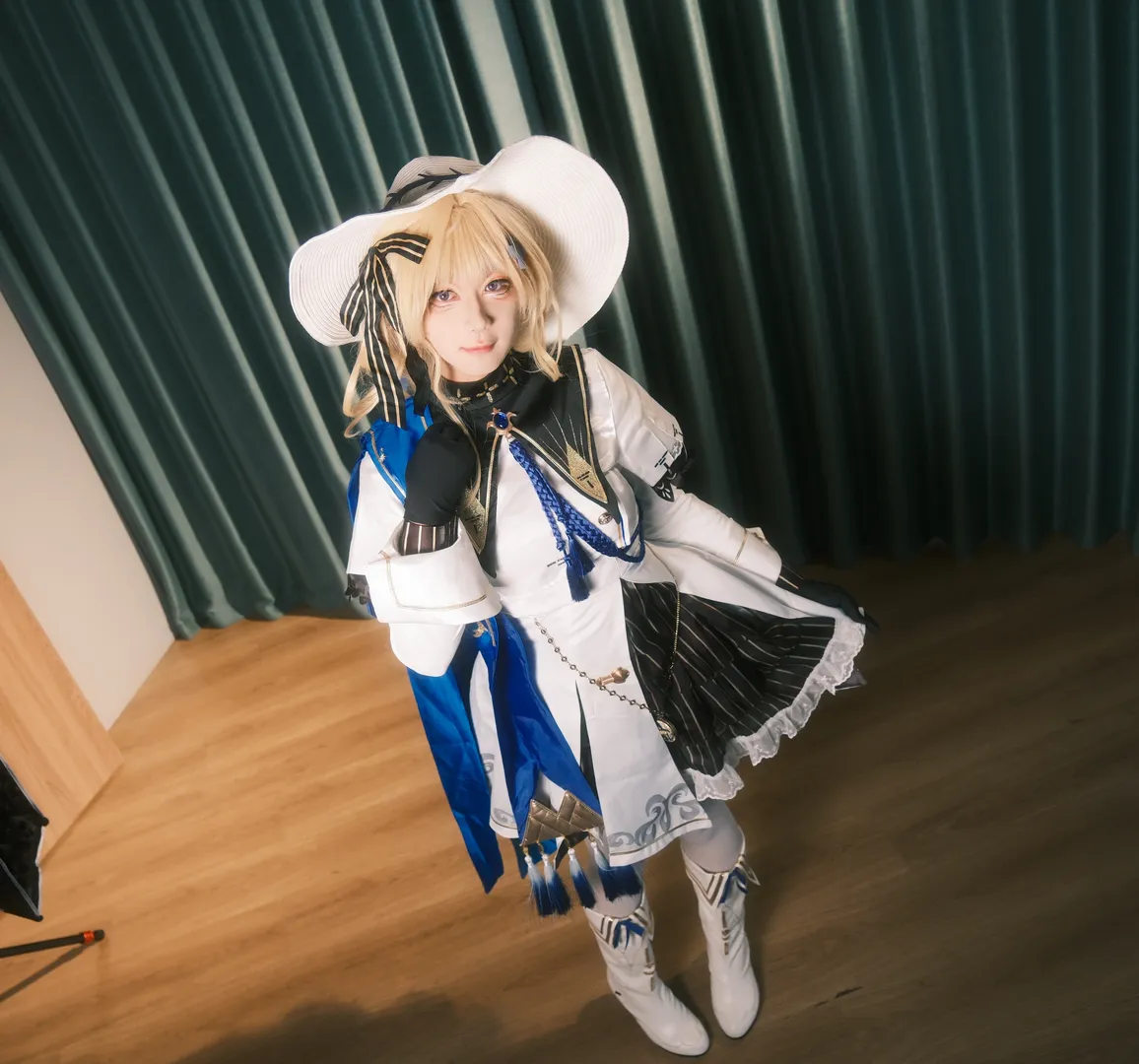 フィービー コスプレ, 鳴潮, コスプレ, 室内撮影, 白ニーソコーデ - 5枚目