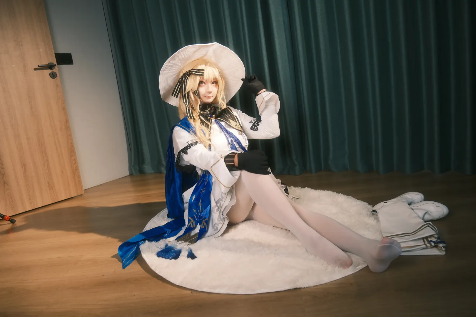 フィービー コスプレ, 鳴潮, コスプレ, 室内撮影, 白ニーソコーデ - 9枚目