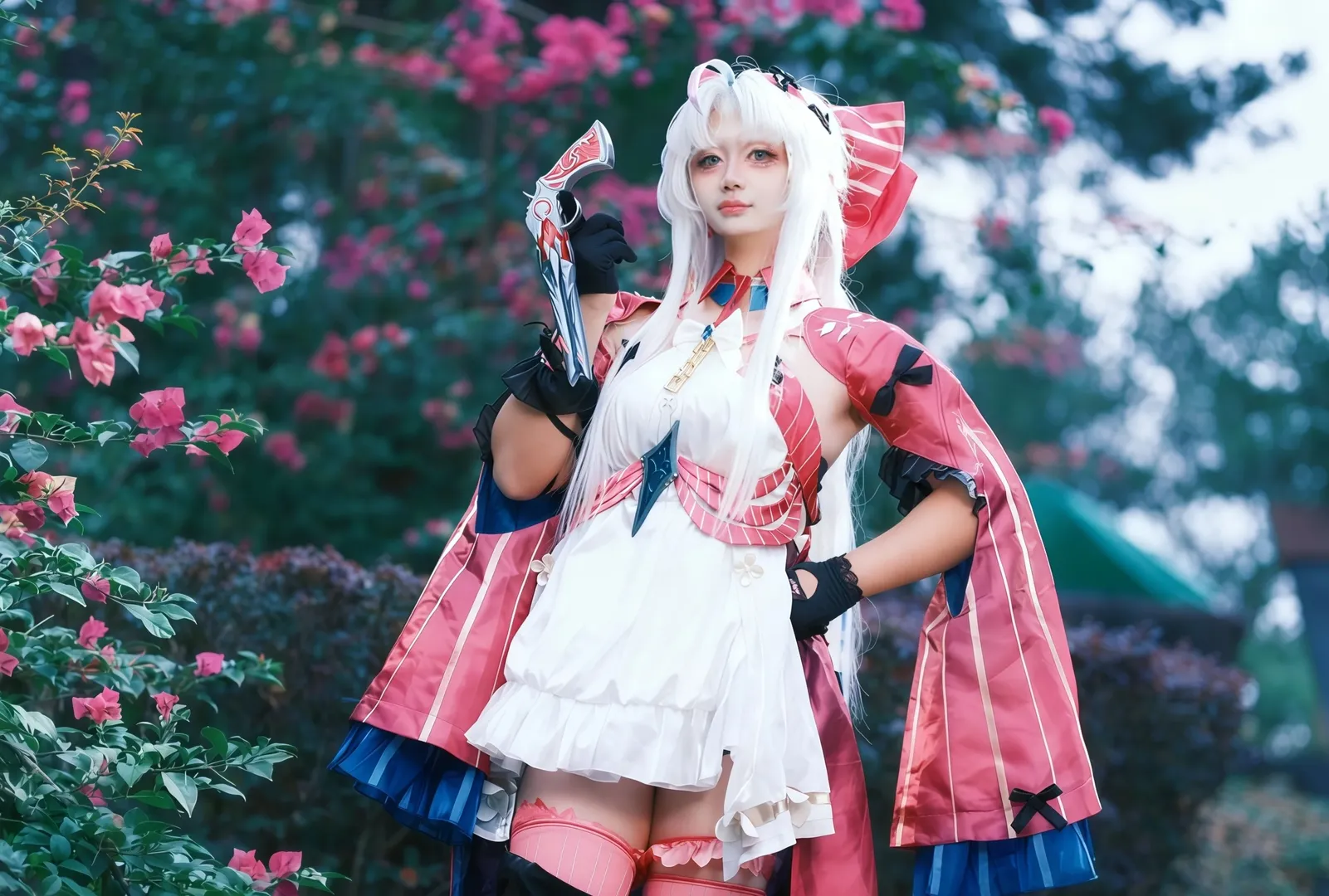 Wuthering Waves, Game cosplay, Anime-style fashion, Carlotta cosplay, White-haired girl