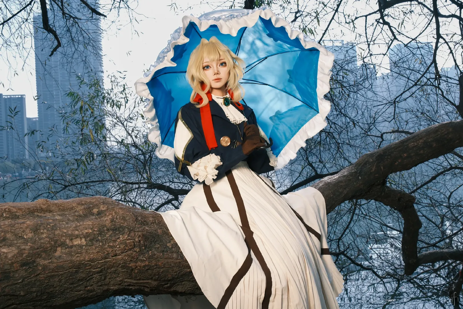 动漫角色, cosplay摄影, 薇尔莉特cos, 紫罗兰永恒花园, 氛围感大片