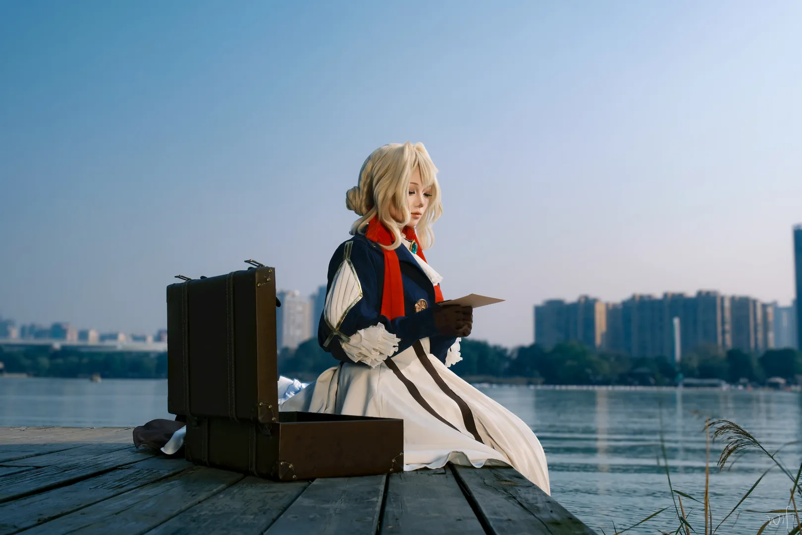 动漫角色, cosplay摄影, 薇尔莉特cos, 紫罗兰永恒花园, 氛围感大片 - 第3张
