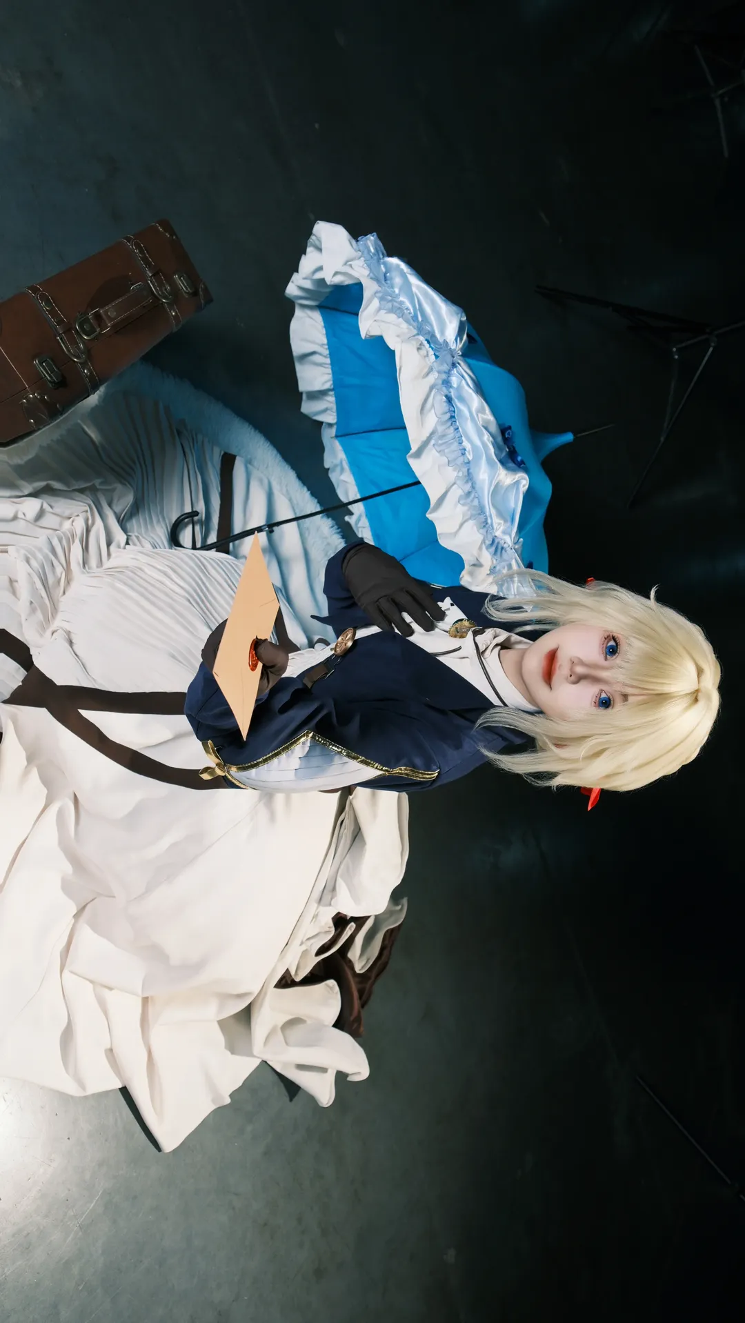 漫展摄影, 薇尔莉特cos, 紫罗兰永恒花园, cosplay返图, 暗调人像 - 第1张