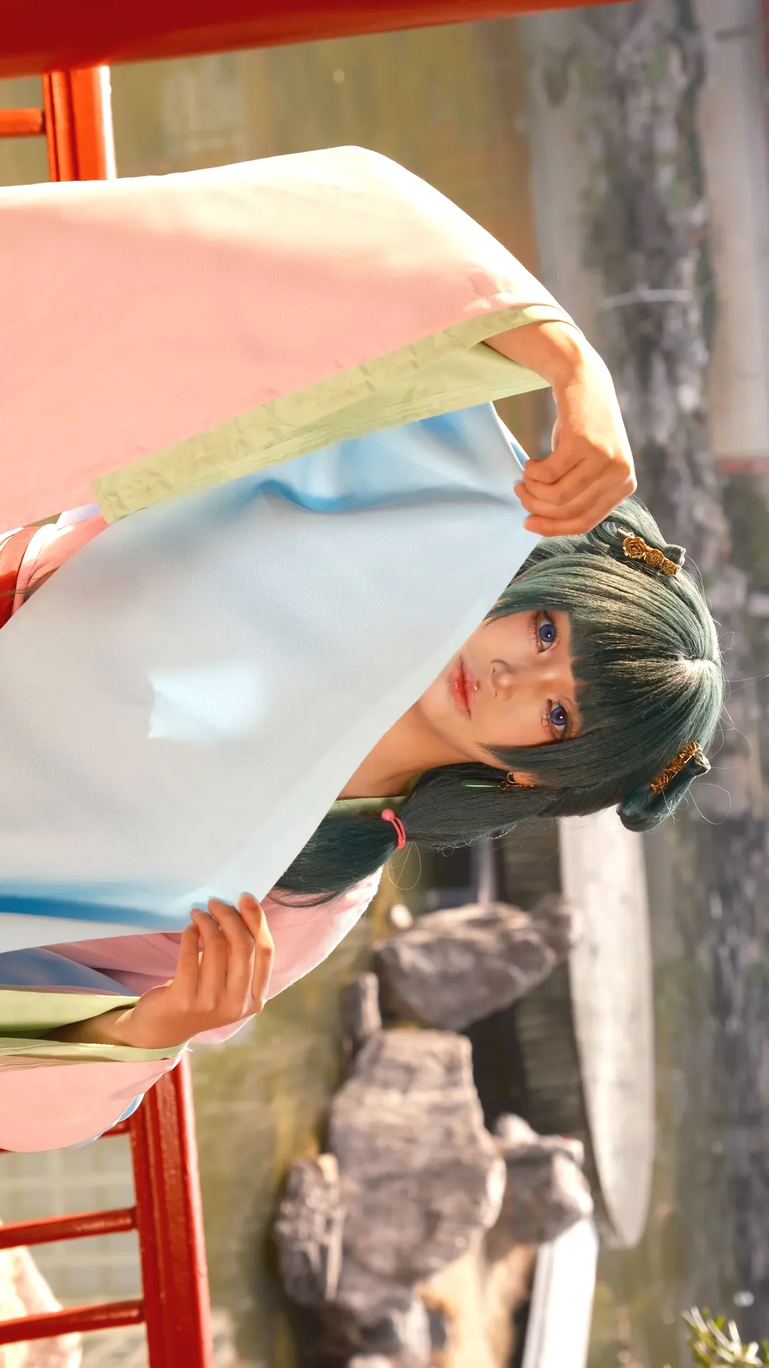 猫猫cos, 药屋少女的呢喃, 园林外景摄影, 中式古风cosplay, 绿色假发汉服 - 第3张
