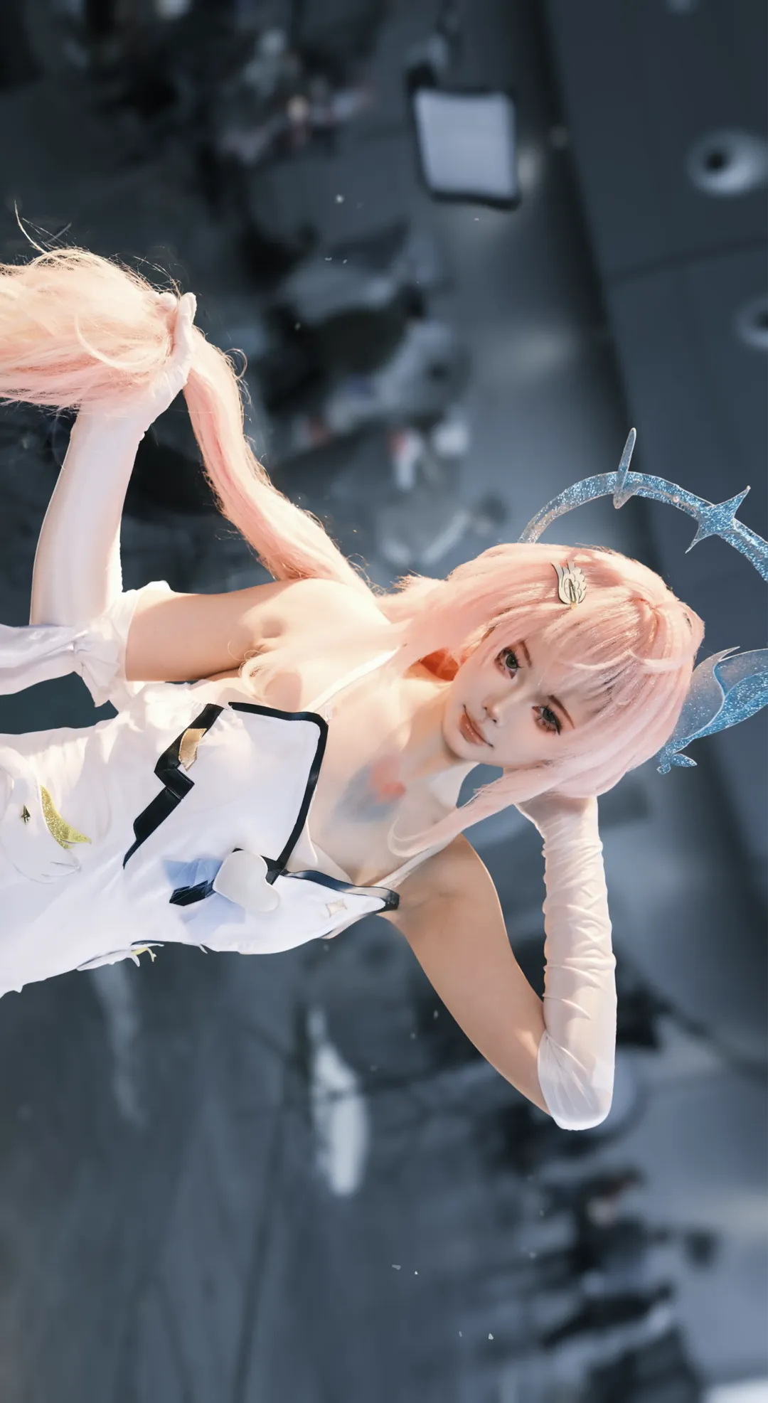 Wuthering Waves, Aemeath Cosplay, Cosplay photography, Changsha ACC Comic Convention, Game character makeup - Image 3