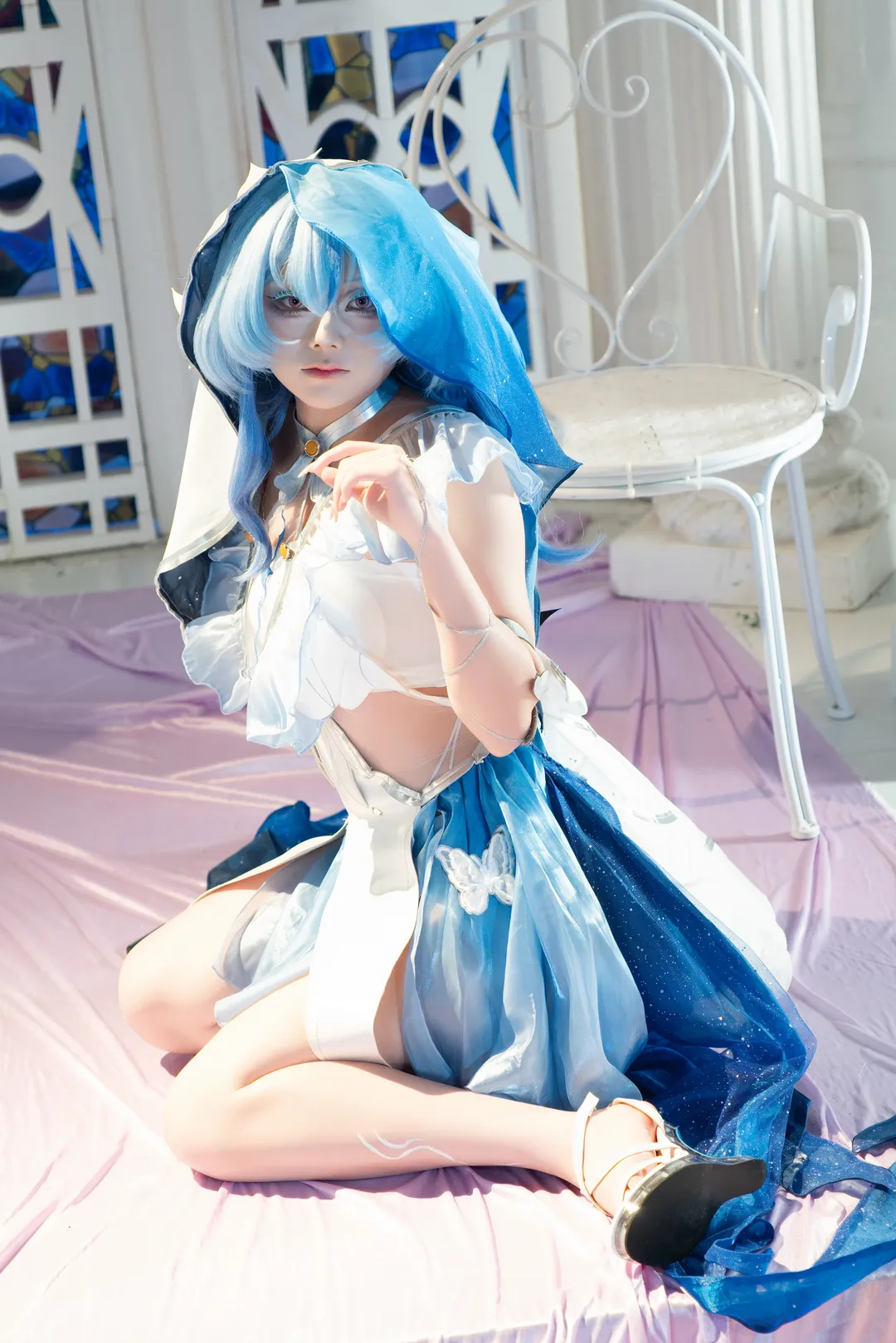 Wuthering Waves, The Shorekeeper cosplay, Cosplay photography, Anime-style makeup, Blue-themed outfit
