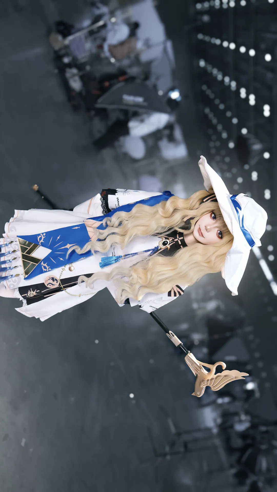 フィービー コスプレ, 鳴潮, コスプレ撮影, イベント写真, 白ローブと魔法の杖 - 3枚目