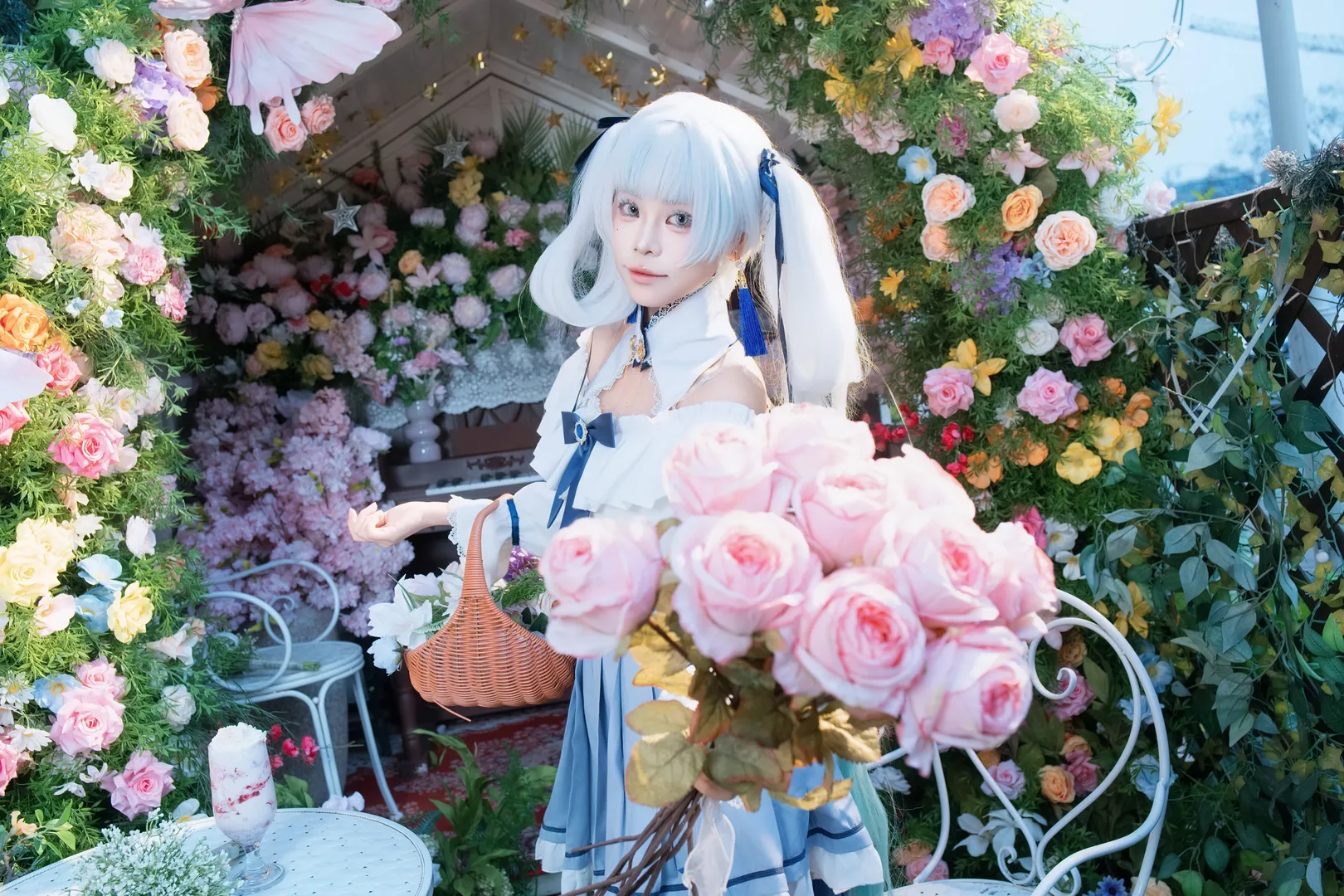 鸣潮, 今汐cos, cosplay摄影, 二次元外景, 花房布景 - 第2张