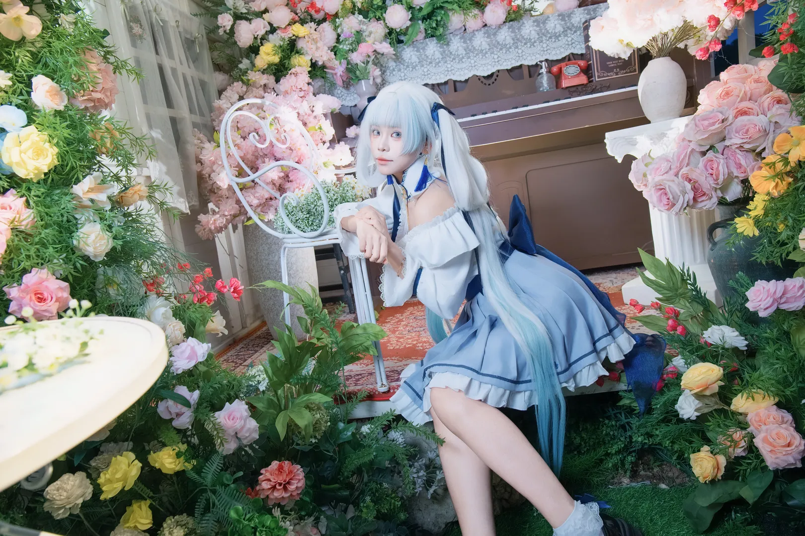 鸣潮, 今汐cos, cosplay摄影, 二次元外景, 花房布景