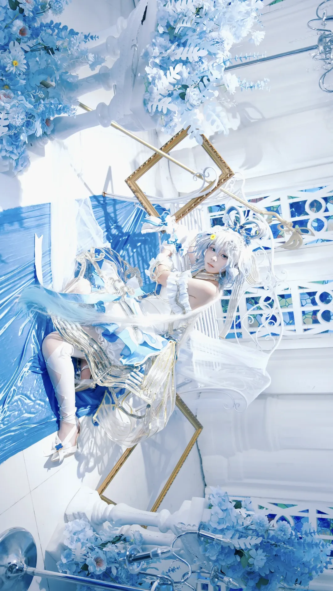 cosplay, Luo Tianyi cosplay, Blue and white color scheme, Studio photoshoot share, Luo Tianyi 2026 Tour
