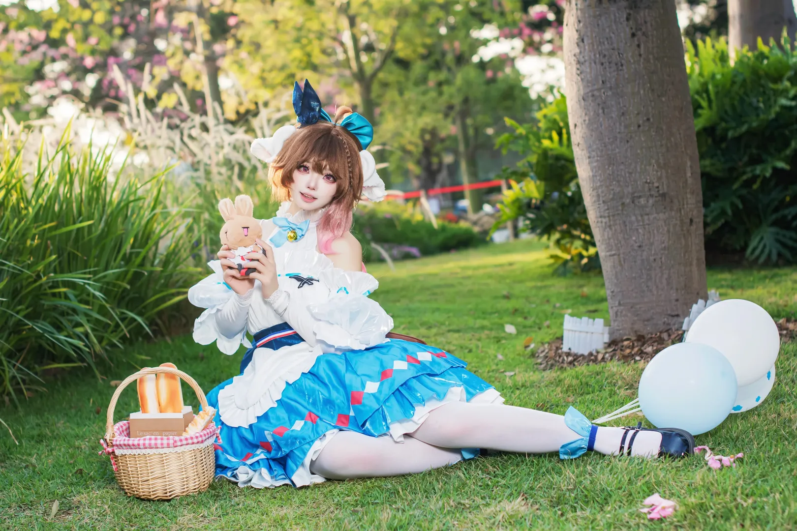 户外摄影, 明日方舟, 艾雅法拉cos, cosplay穿搭, 春日野餐 - 第1张