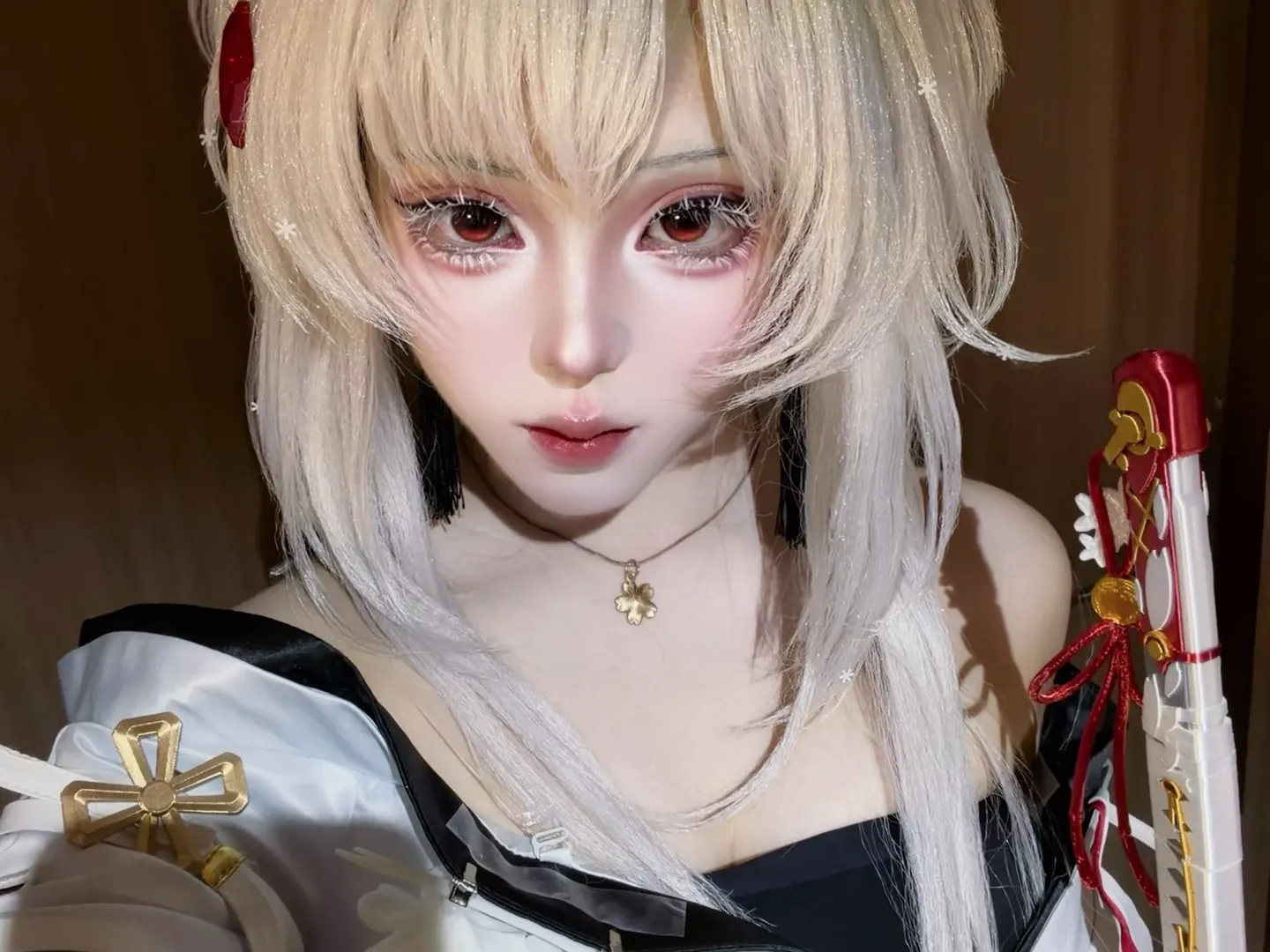 鳴潮, 緋雪cos, 假髮造型, 二次元眼妝, cosplay妝容教程 - 第2張