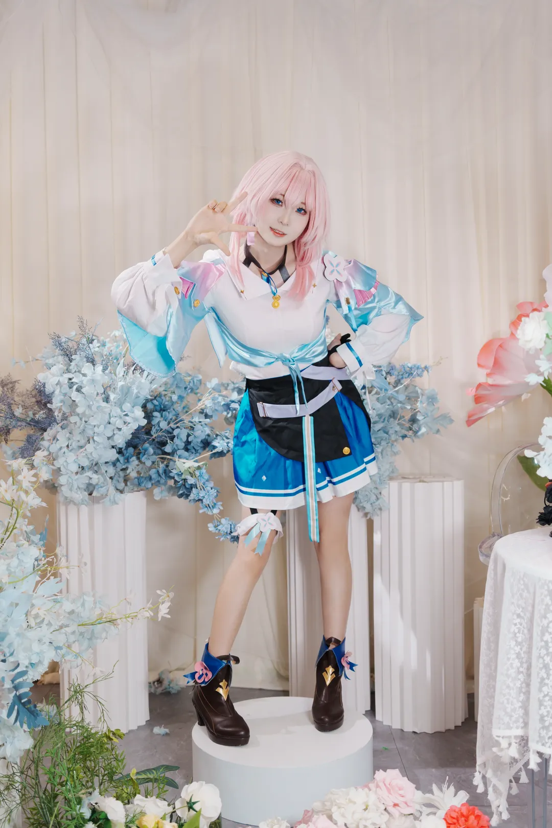 Honkai: Star Rail, March 7th cosplay, Casual cosplay, Studio photo shoot, Diwang Plaza cosplay - Image 1