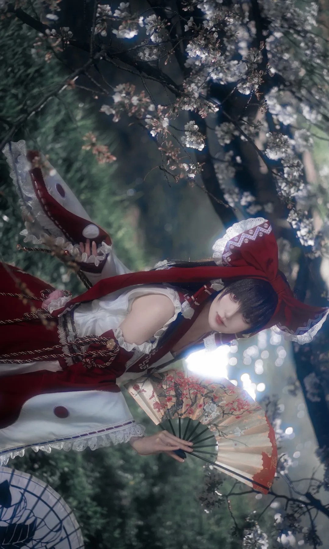 二次元摄影, 博丽灵梦cos, cos正片, 东方Project, 夜樱拍摄 - 第4张