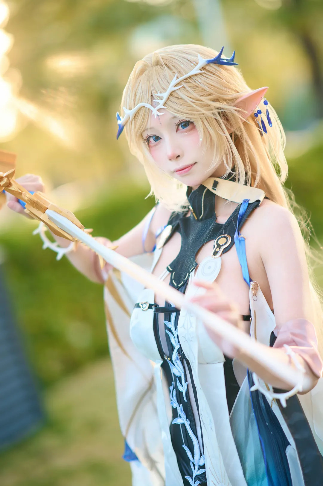 Wuthering Waves, Cartethyia Cosplay, Firefly ACG Expo, Outdoor photography, Casual cosplay - Image 2