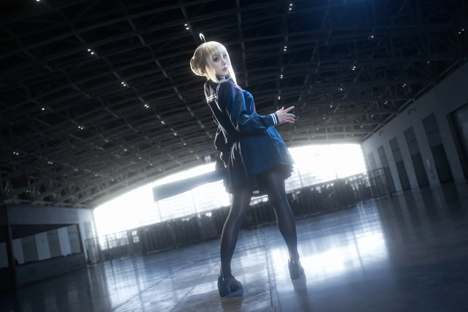 阿尔托莉雅cos, Fate, JK制服, 梦乡漫展, 逆光氛围 - 第2张