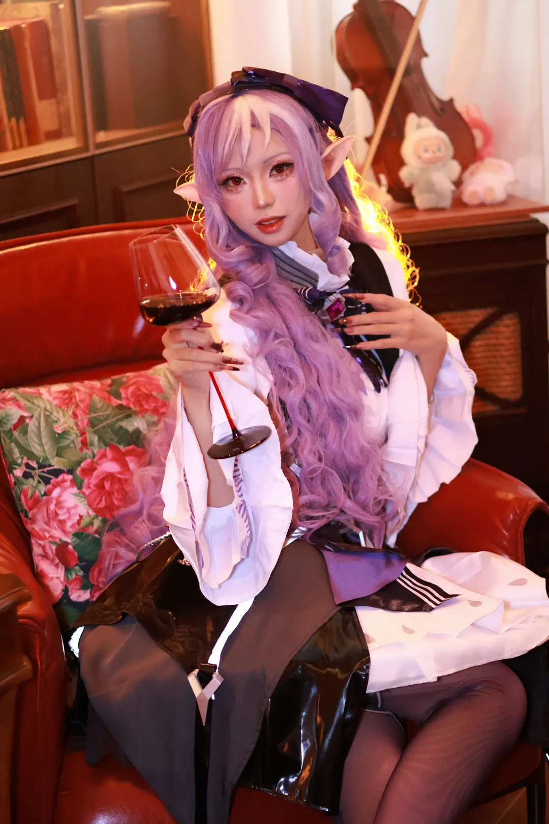 ゼンレスゾーンゼロ, コスプレ, ビビアン コスプレ, エルフ耳, ロケ撮影 - 9枚目