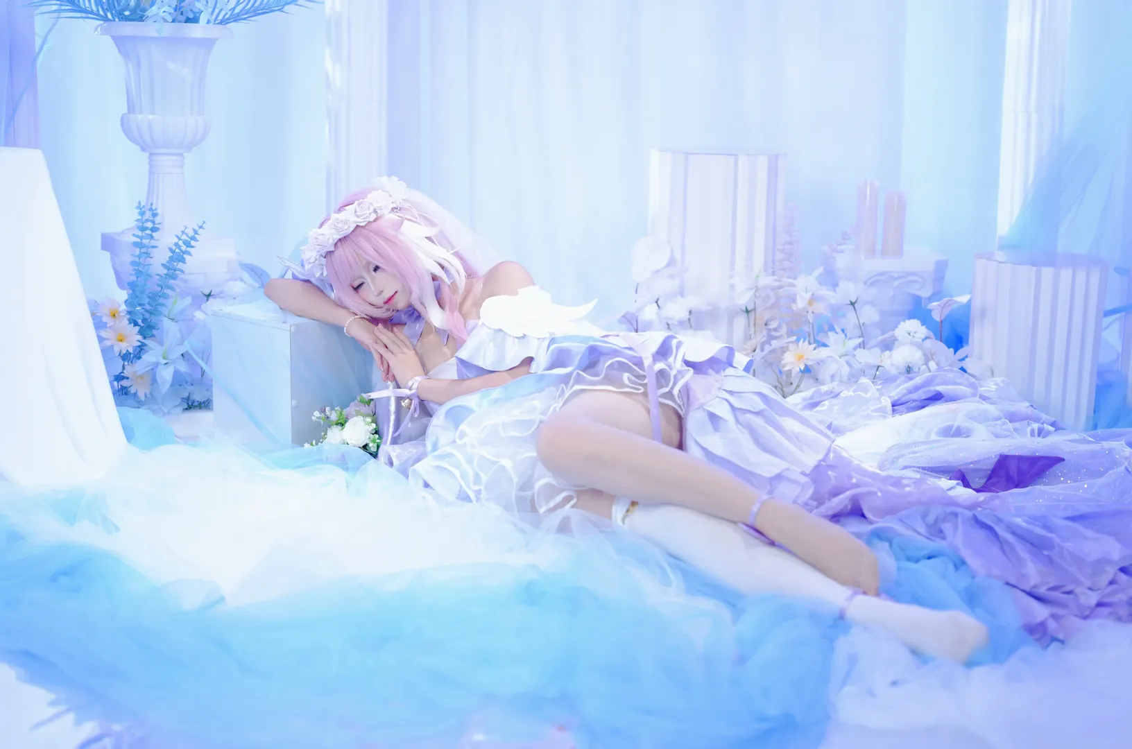 Elysia Cosplay, Honkai Impact 3rd, Cosplay photoshoot, Anime-style fashion, Dreamy girlish style photography - Image 3