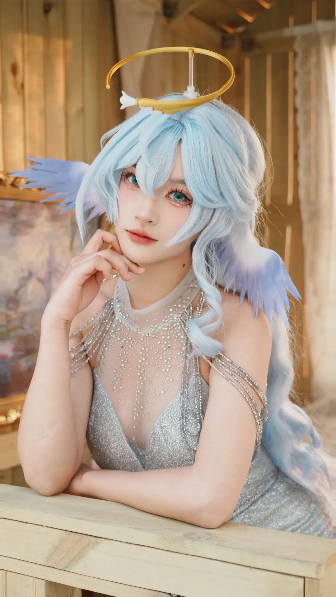 崩坏星穹铁道, 知更鸟cos, cosplay摄影, 羽毛光环, 银色礼服 - 第2张