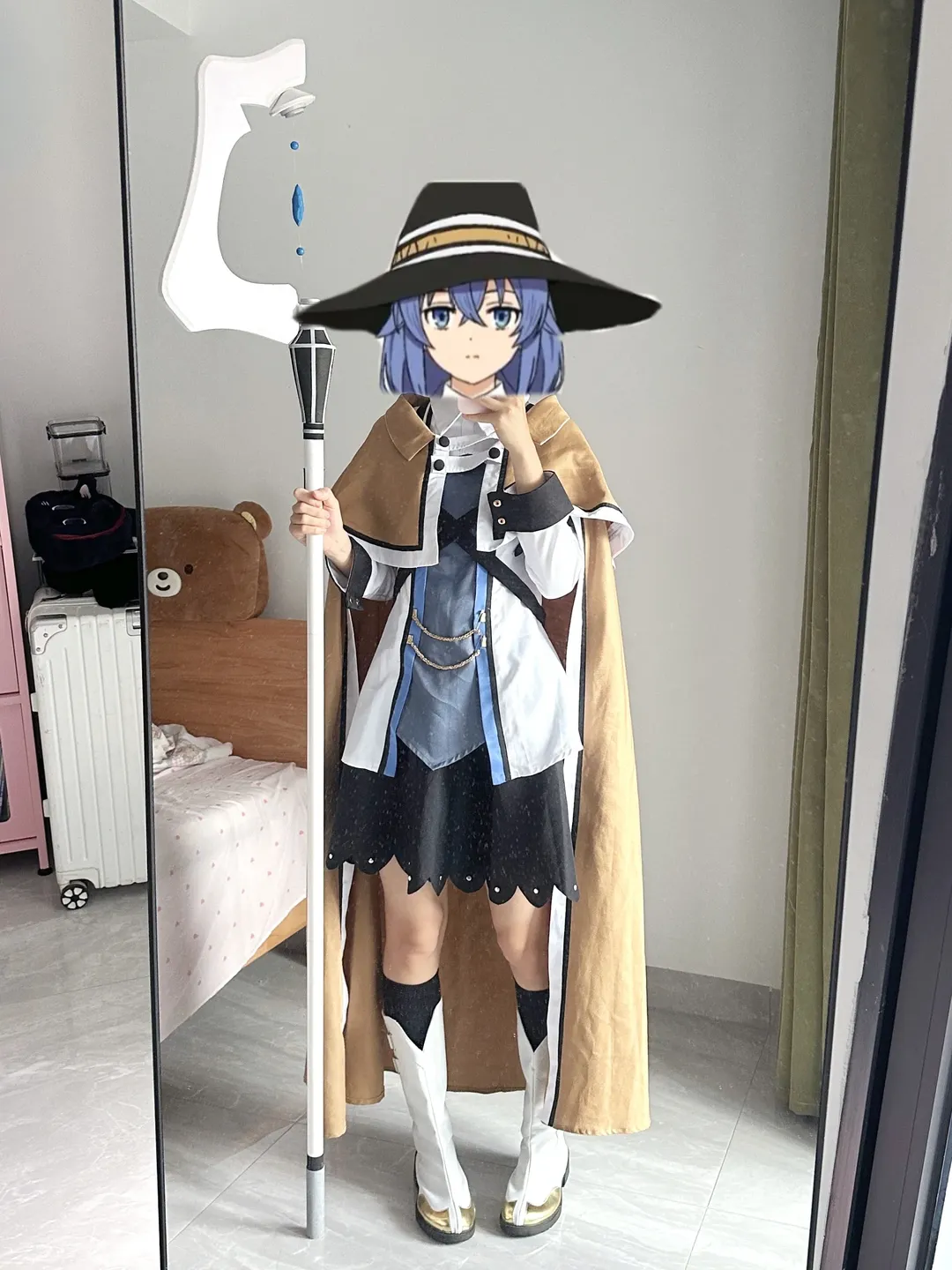 鏡越しの自撮り, コスプレ試着, ロキシーのコスプレ, 魔女風ファッション, コスプレ衣装のレビュー
