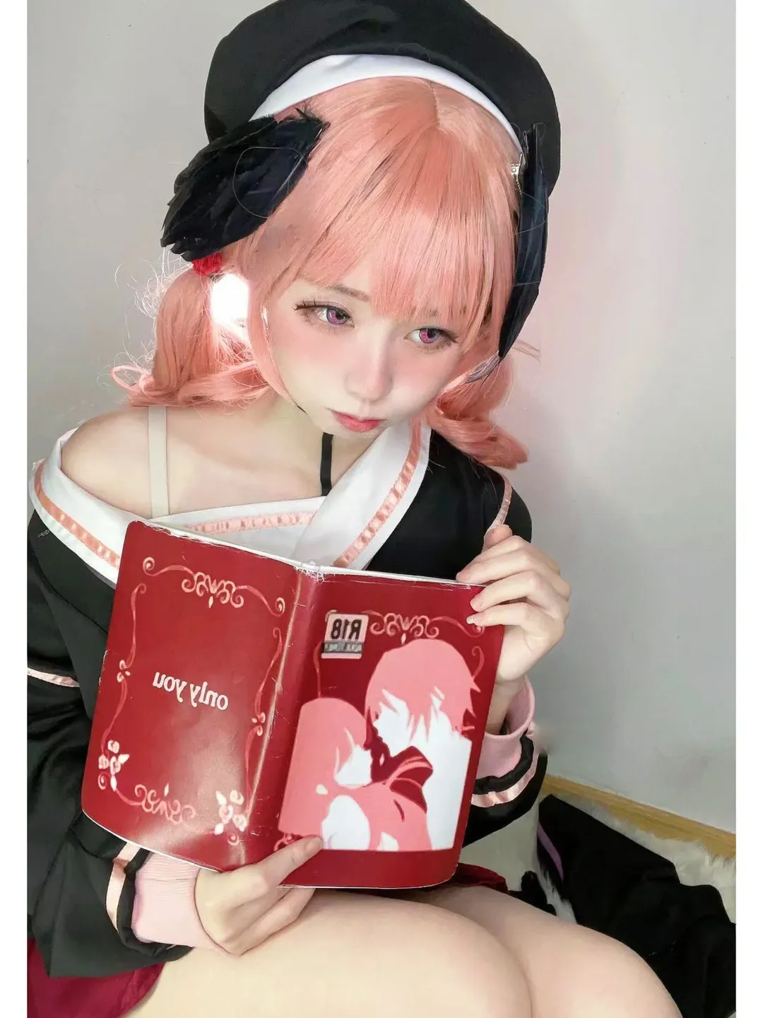 碧蓝档案, 二次元cosplay, 下江小春cos, 粉色假发, 水手服穿搭 - 第3张