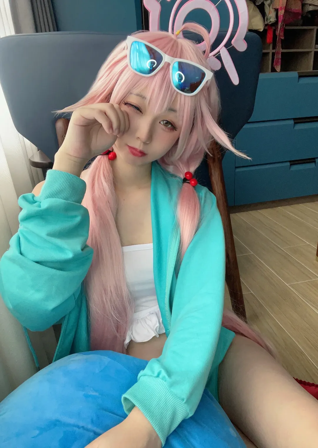 Blue Archive, Pink wig, Cosplay outfit, Swimsuit Hoshino Cosplay, Winter swimming photoshoot