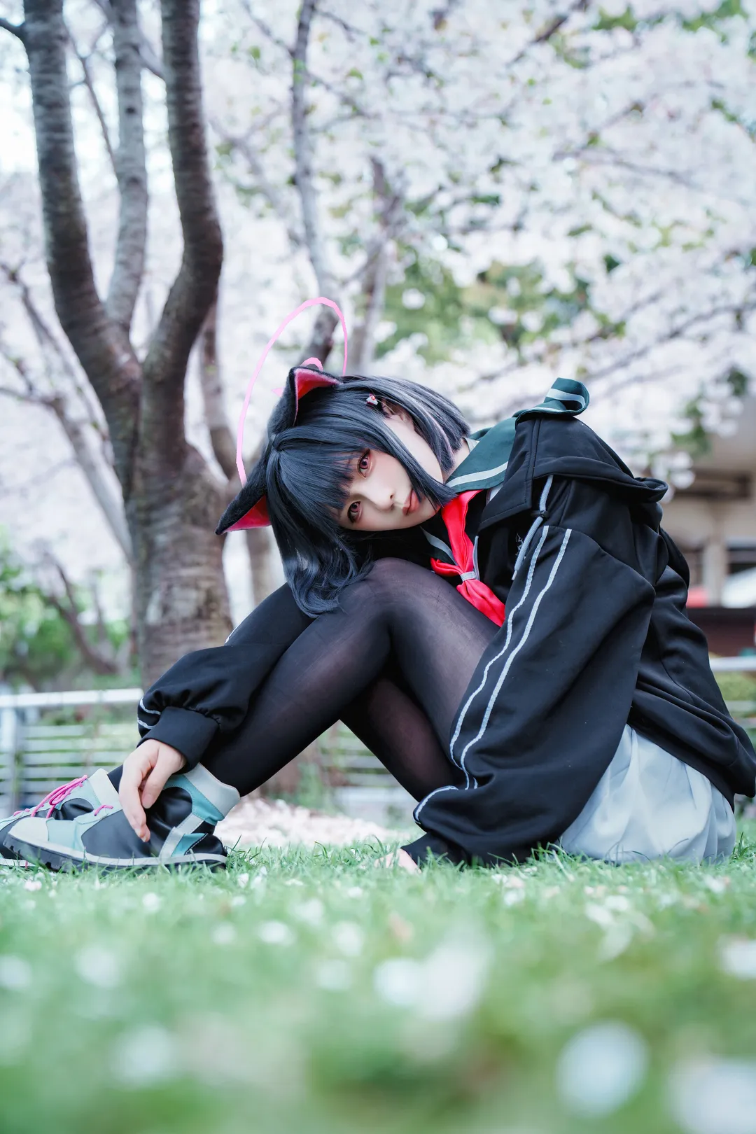 蔚蓝档案, 樱花外景, cosplay摄影, 黑丝穿搭, 和纱cos - 第1张